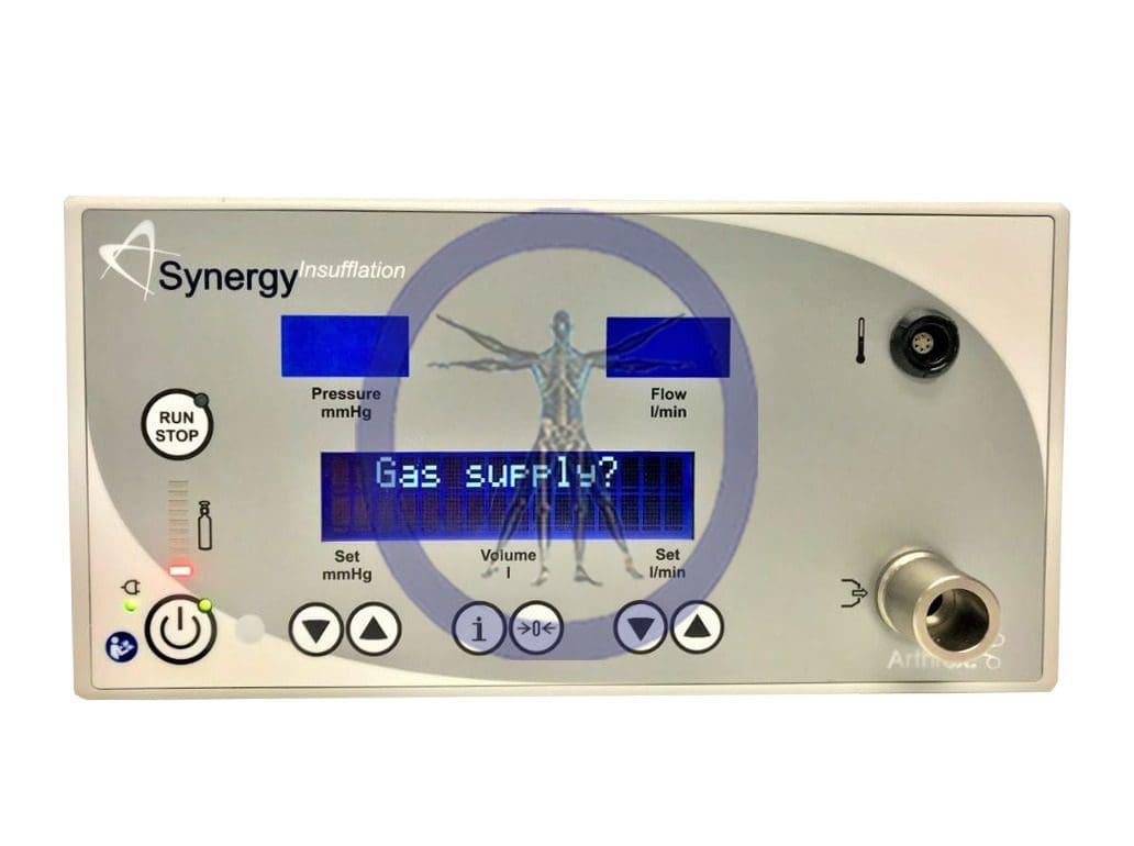 A Arthrex-AR-3290-0001 Synergy Insufflator displaying various readings with labeled buttons and adjustment knobs.